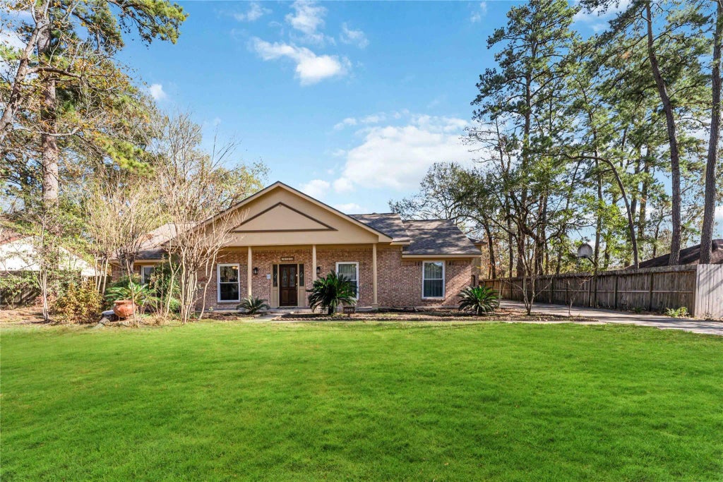 26418 Maplewood Drive, Oak Ridge North