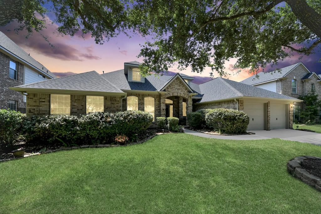 414 Willow Pointe Drive, League City