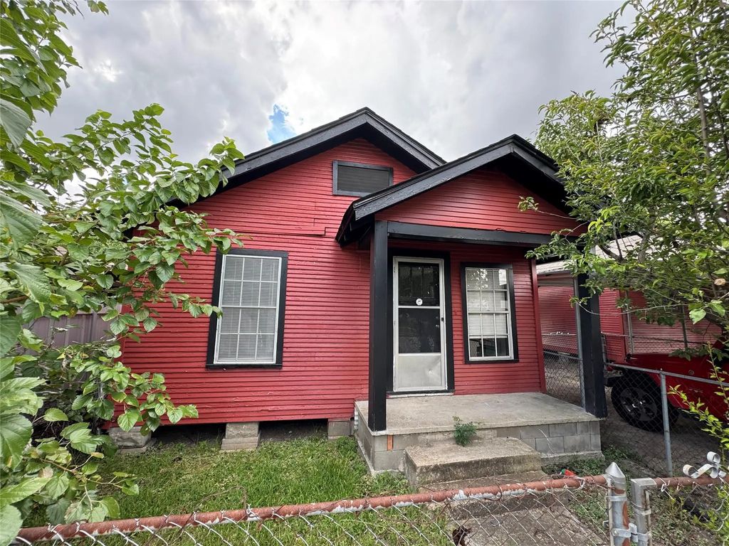 1504 Luzon Street, Houston