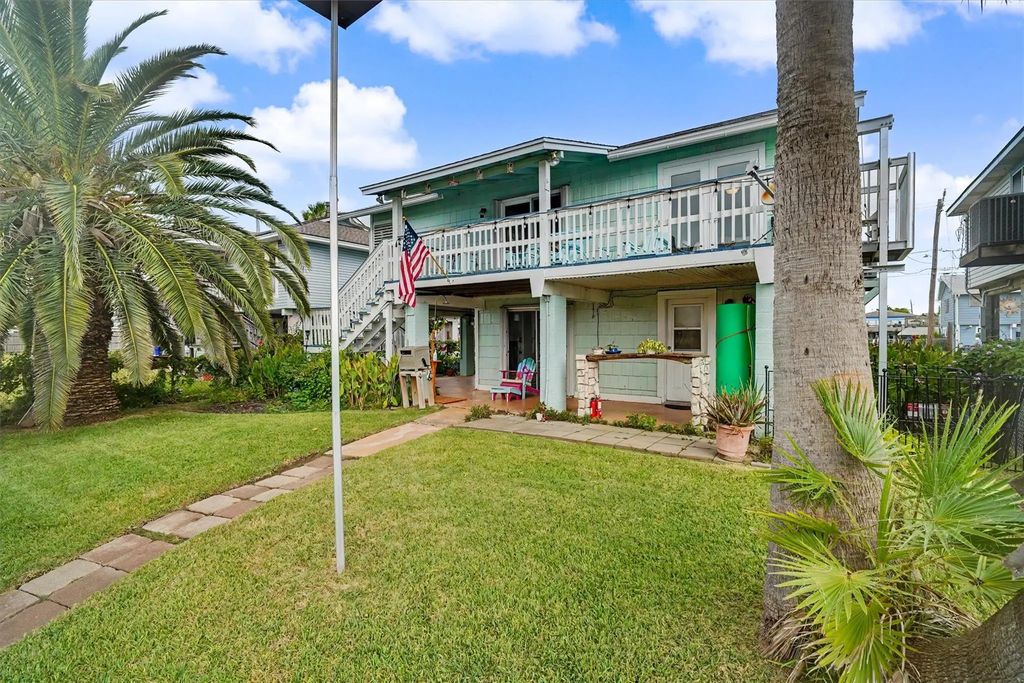 531 Pompano Street, Bayou Vista