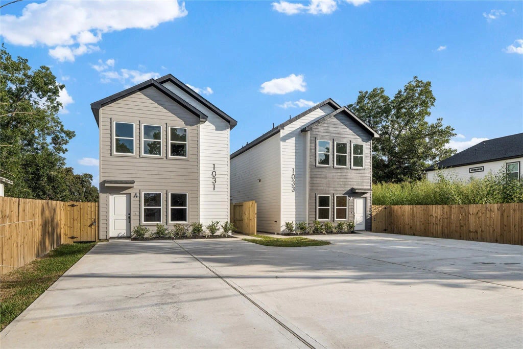 1031 North Lane, Houston