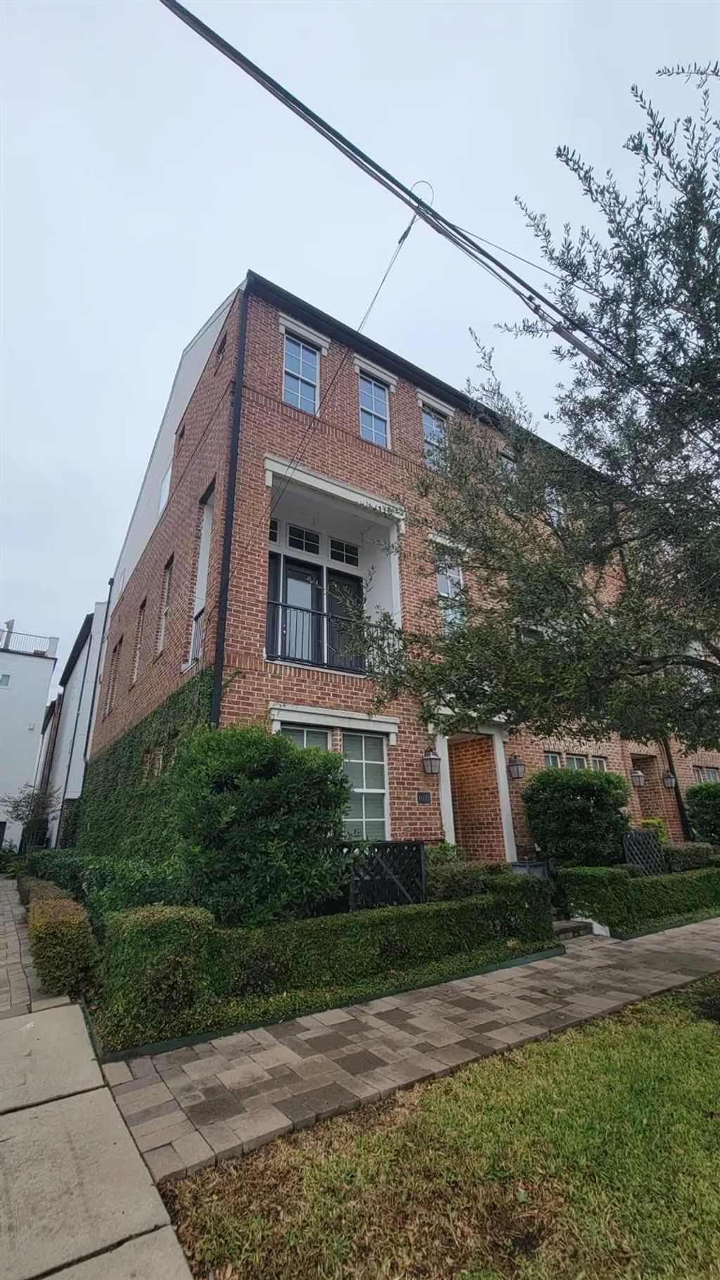 1030 Live Oak Street, Houston