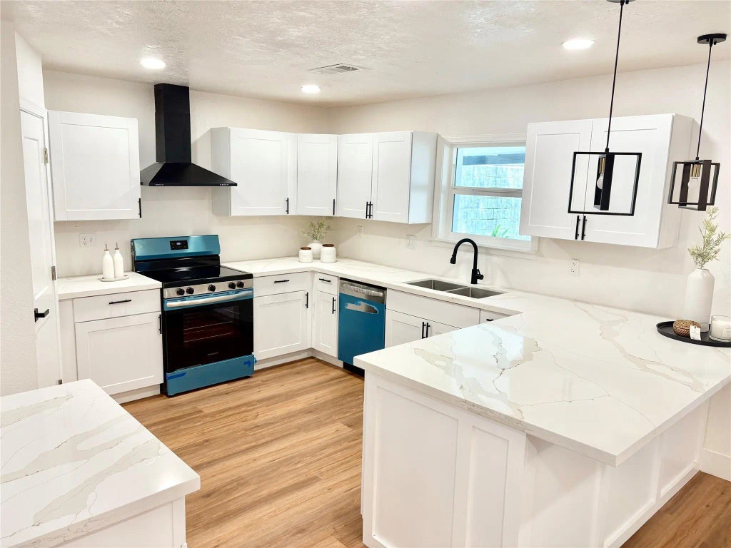 3726 Heatherbrook Drive, Houston