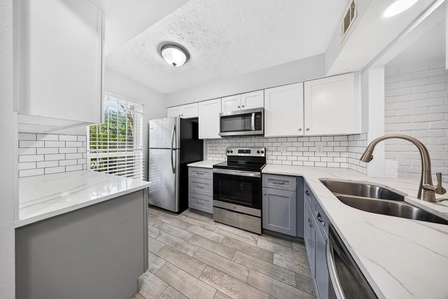 1715 Moritz Drive 15, Houston