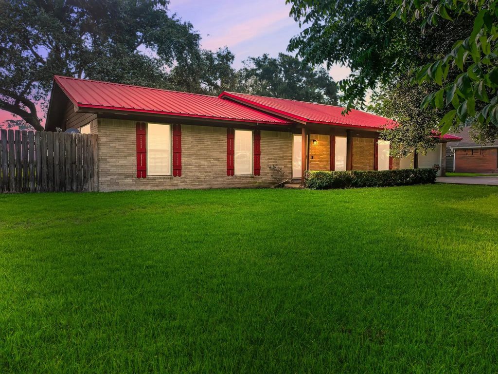 10922 Glen Oaks Street, Beaumont