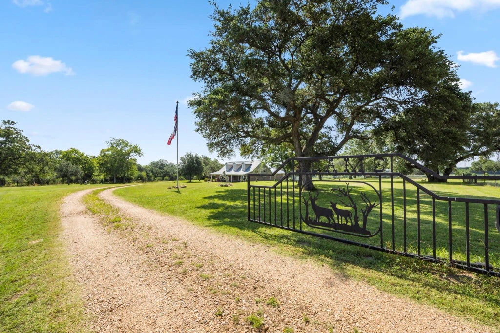 1089 Club Drive, Columbus