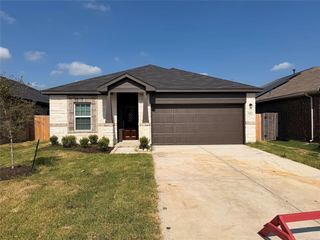 806 Alaska Cedar Drive, Crosby