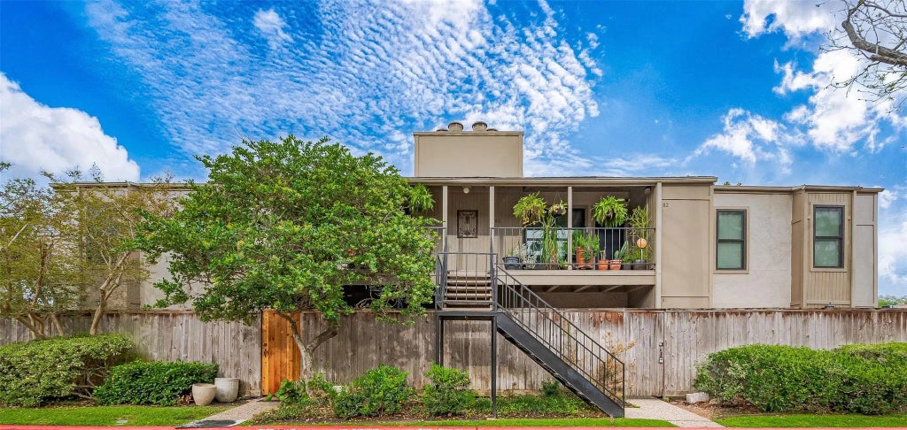 5711 Sugar Hill Drive 100, Houston