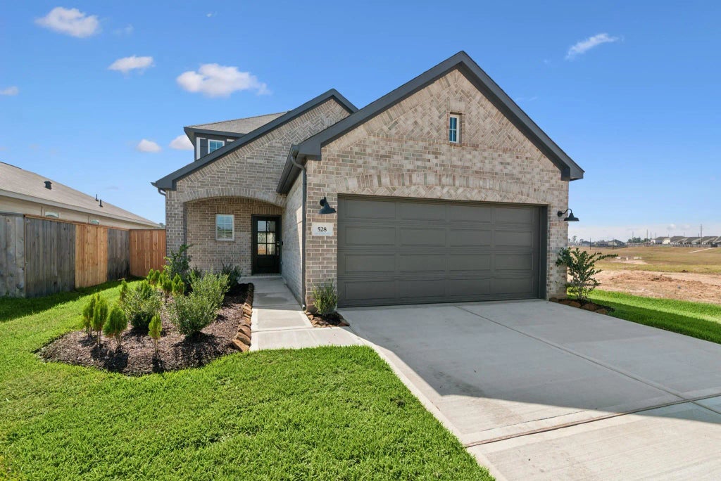 528 Flower Reed Court, Magnolia