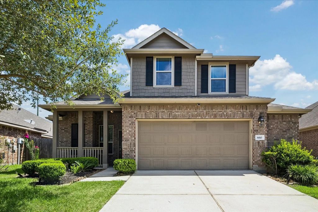 660 Oak Circle Drive E, Conroe