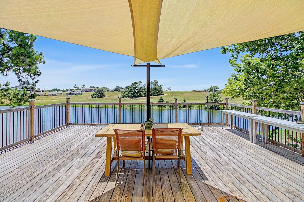 17 Lakeview Drive, Normangee