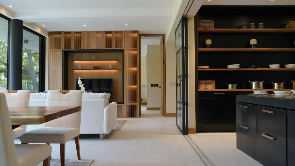 53 Coral Negro B101, 