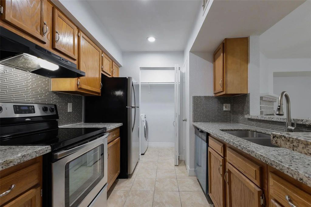 2800 Jeanetta Street 2207, Houston