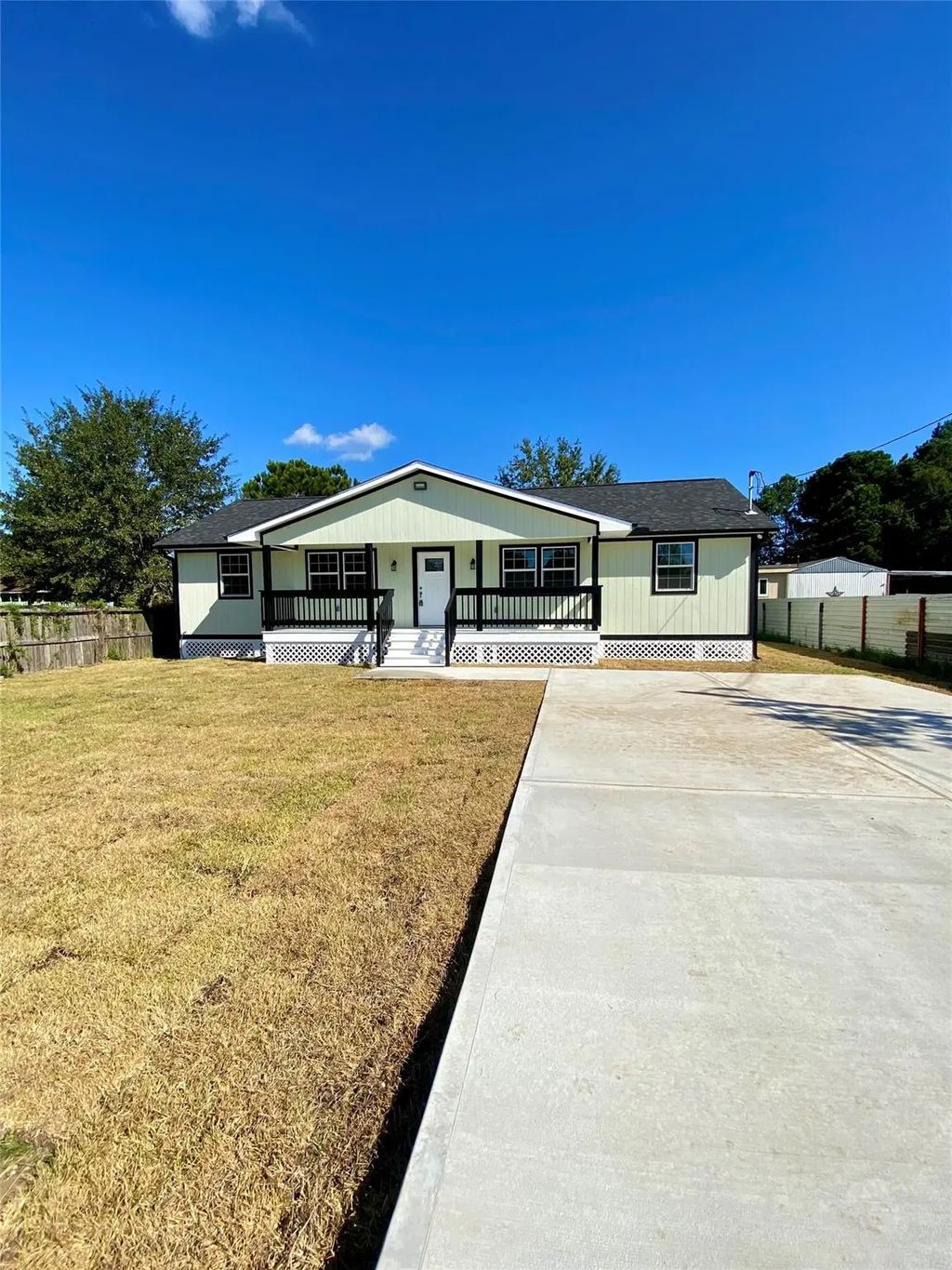 847 County Road 340, Cleveland