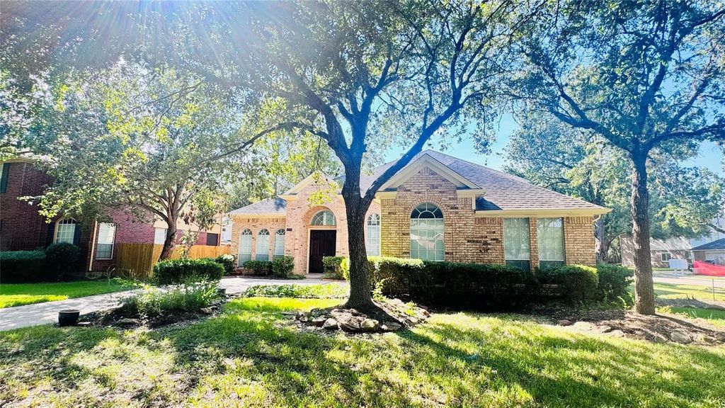 1702 Berkoff Drive, Sugar Land