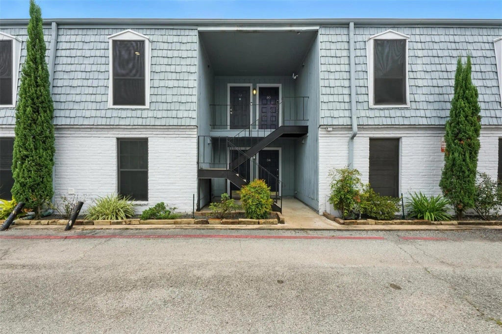 1901 S Voss Road 33, Houston