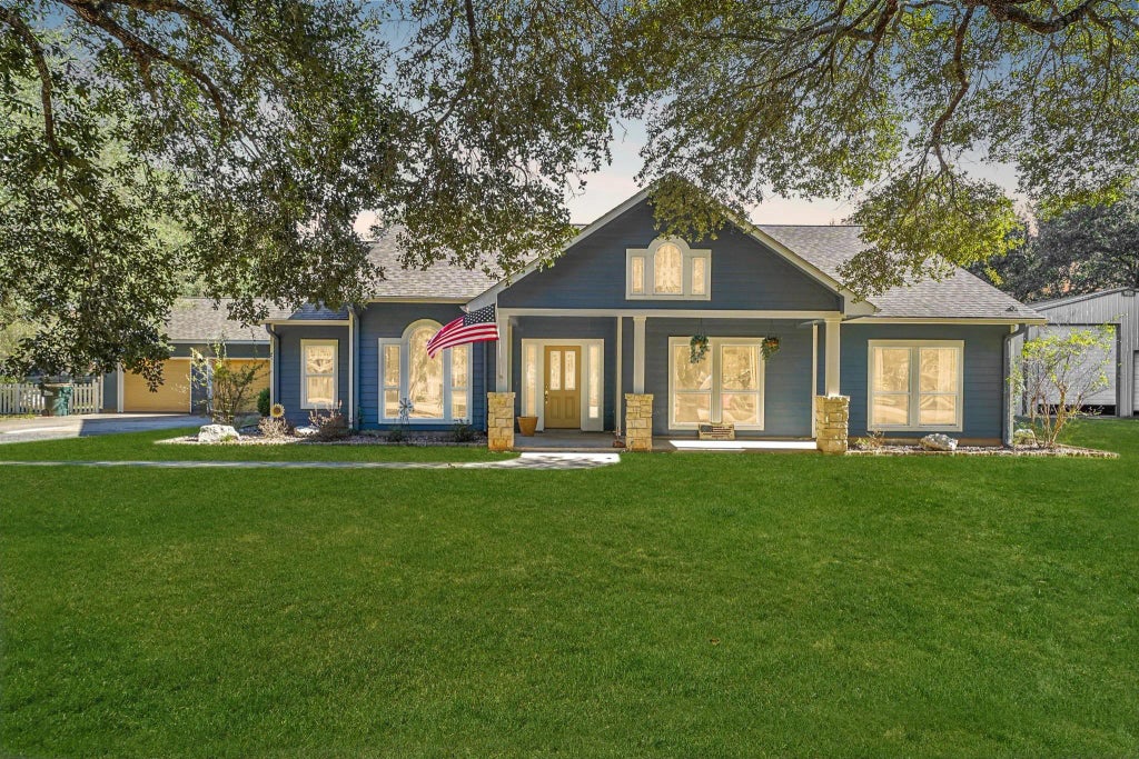 414 Brazos Hill Lane, Sealy