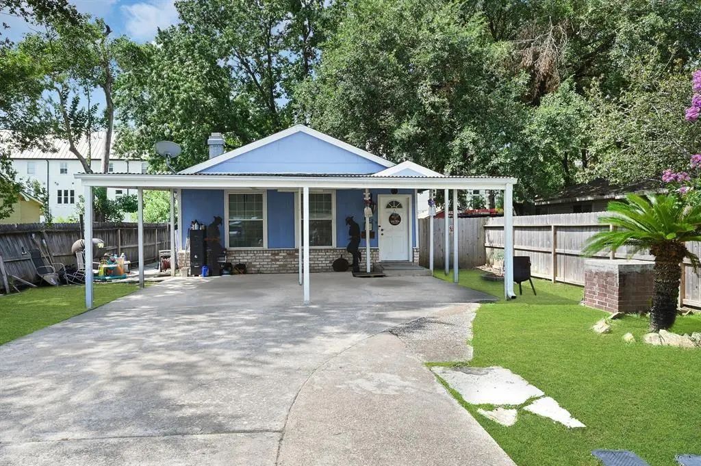 8829 Carousel Lane, Houston