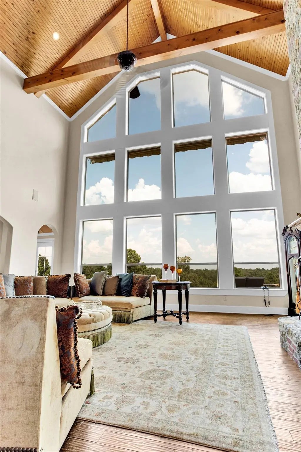 674 An County Road 404, Palestine