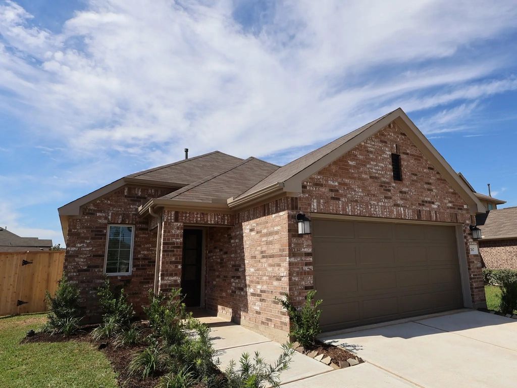 767 Autumn Cherry Trail, Magnolia