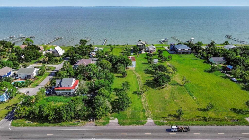 2480 E East Bayshore Drive, San Leon
