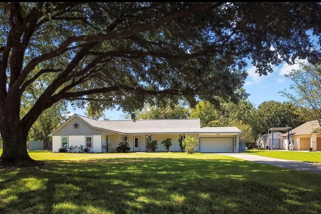 26003 Saint Florent Drive, Tomball