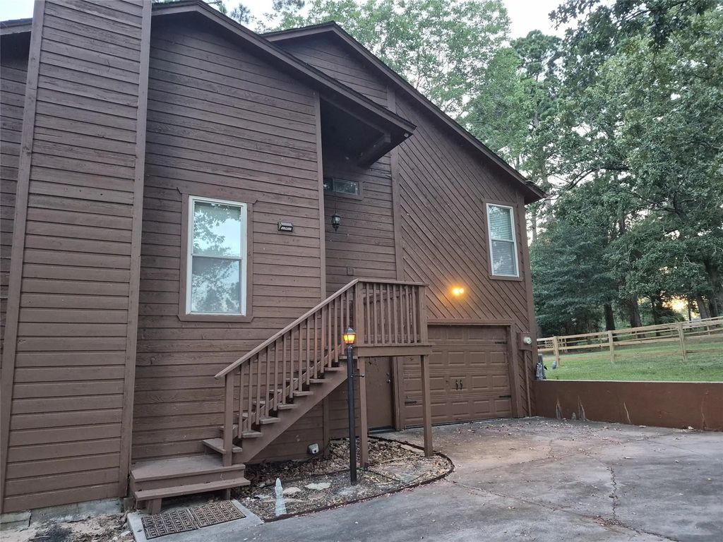 330 Holiday Lane, Coldspring