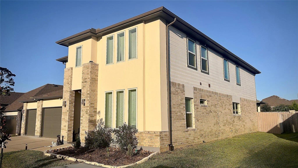 13416 Bear Creek Lane Lane, Conroe