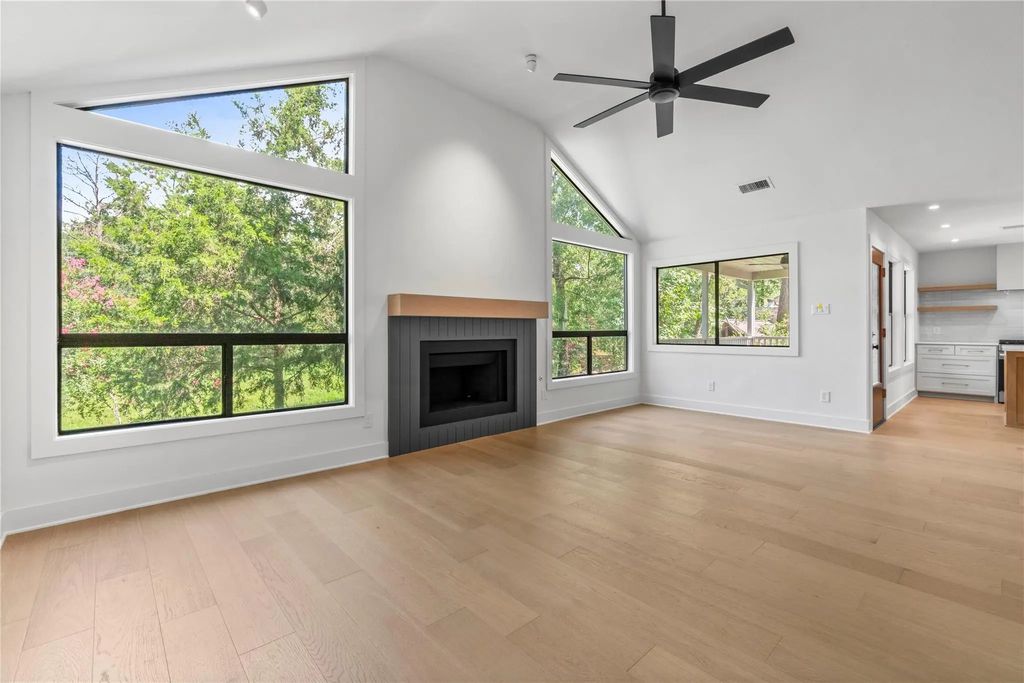 33 Split Rock Court, The Woodlands