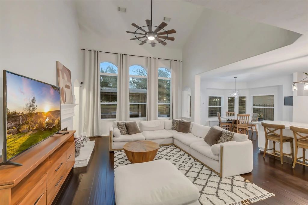 30214 Vinebriar Drive, Spring