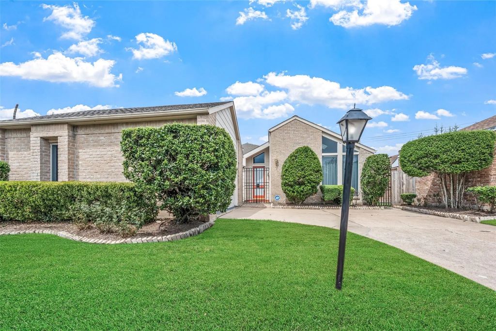 12906 Ashford Chase Drive, Houston