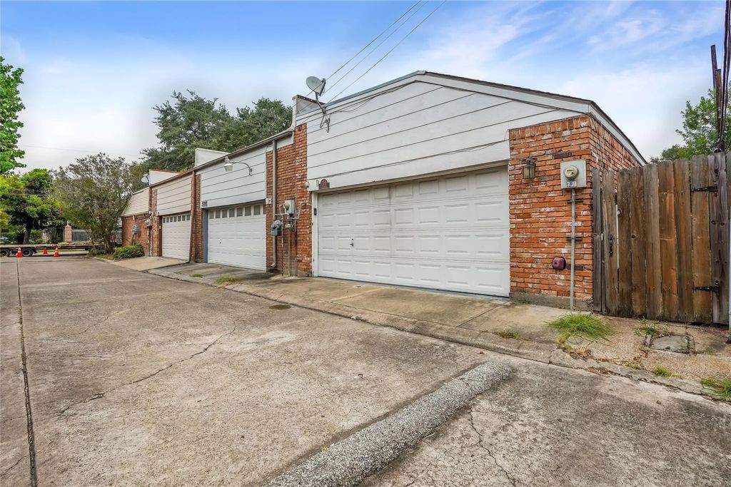 7500 West Loop S, Bellaire