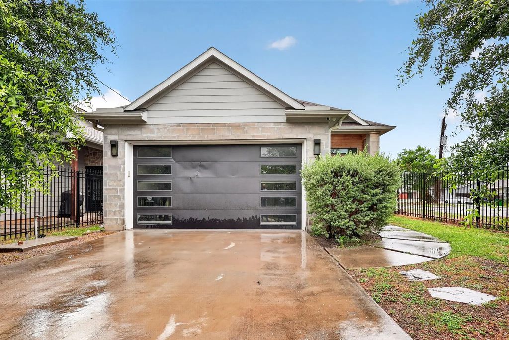 3267 Simmons Street, Houston