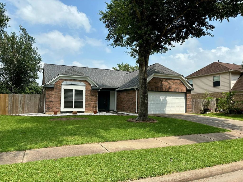 3909 Ashwood Drive, Pearland