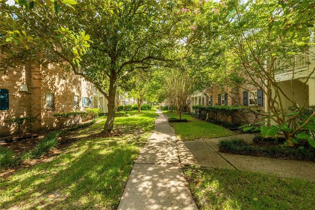 869 Wax Myrtle Lane A, Houston