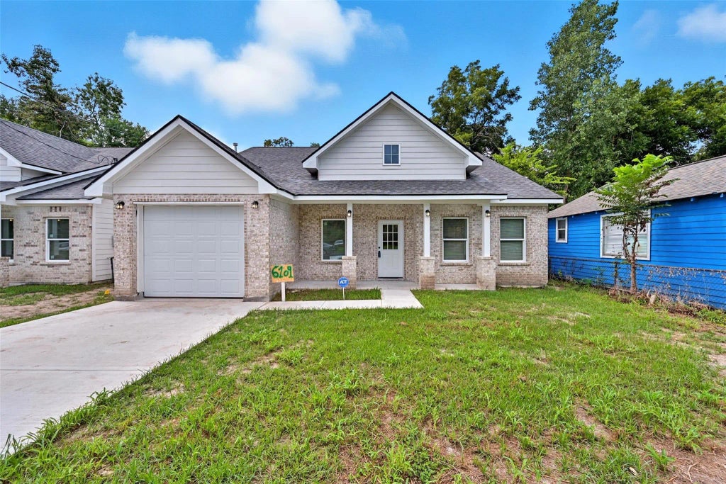 6109 Woodrow Street, Texas City