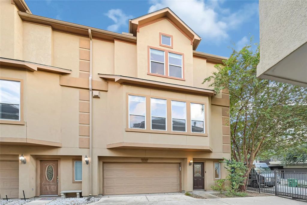 1402 Thompson Street, Houston