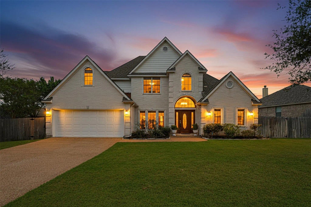 404 Sapphire Drive, College Station