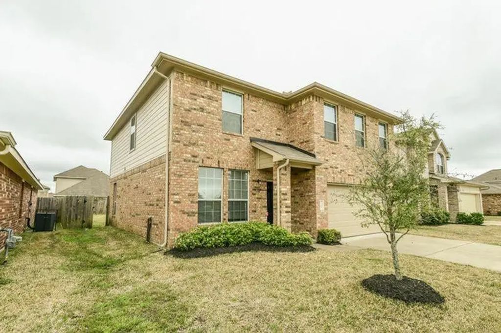 200 Rodeo Drive, Manvel