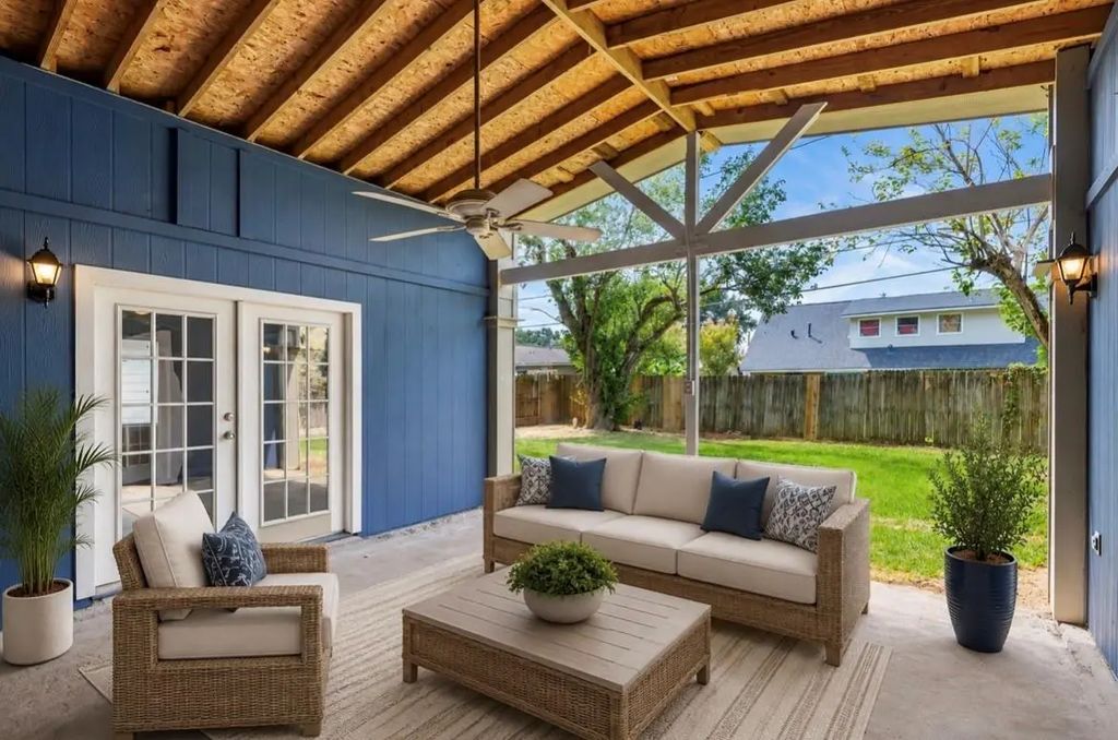 1865 Dolphin Drive, Seabrook