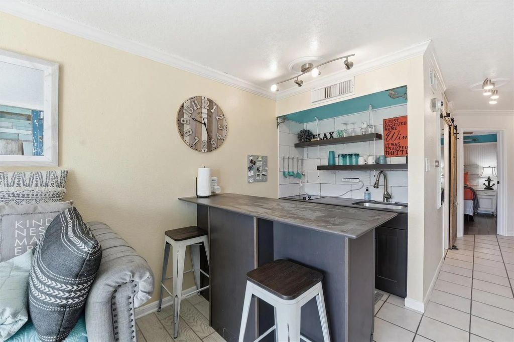 6300 Seawall Boulevard 3330, Galveston