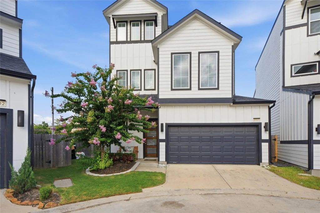 8903 Grovner Place, Houston
