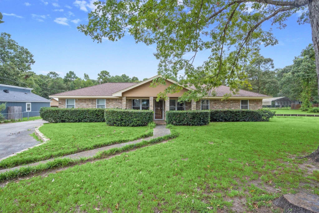 11681 Willis Waukegan Road, Conroe