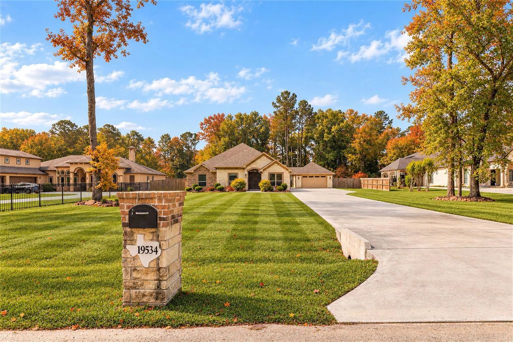 19534 Desna Drive, Porter
