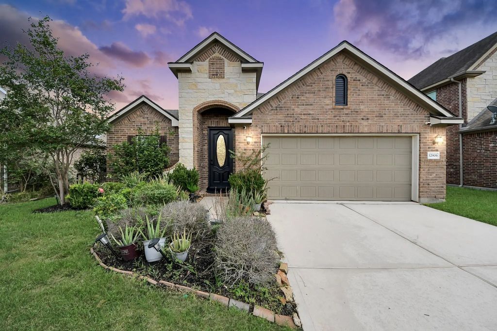 12906 Millstream Bend Lane, Tomball