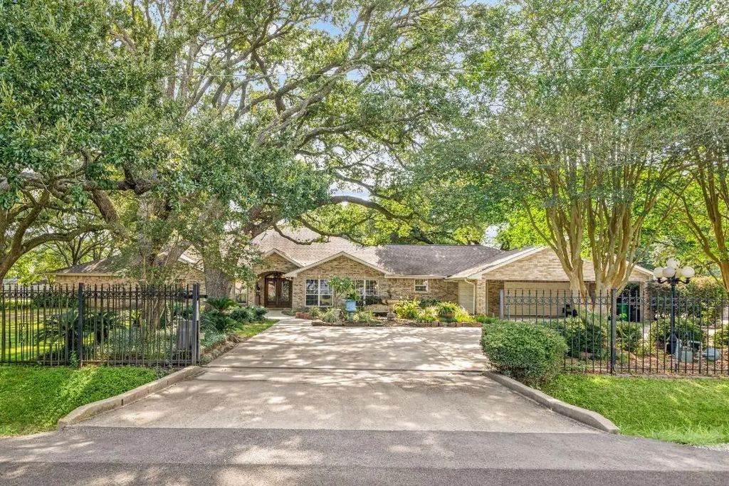 3519 Singleton Road, Baytown