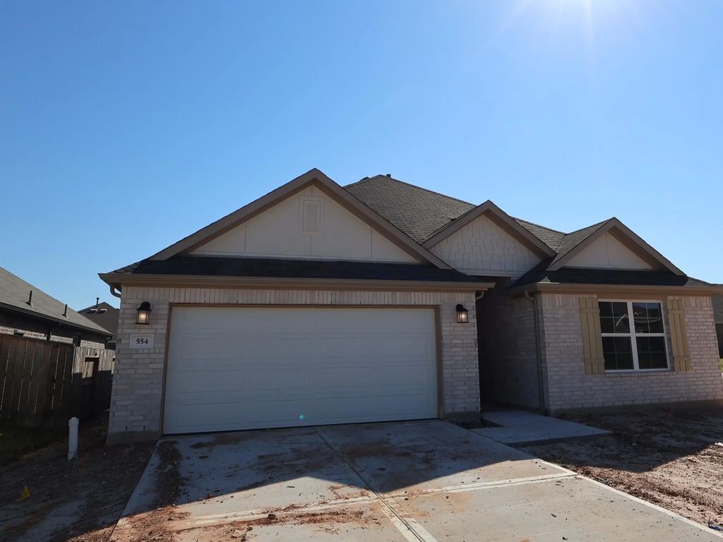 554 Bluebell Maiden Court, Magnolia
