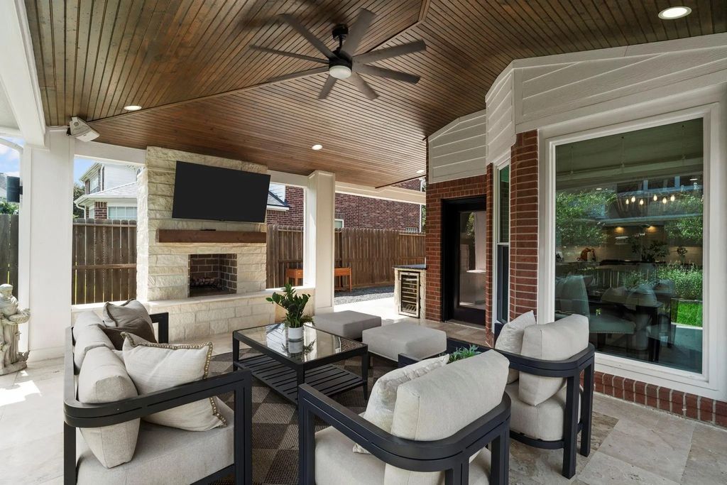1807 Shoreline Drive, Missouri City