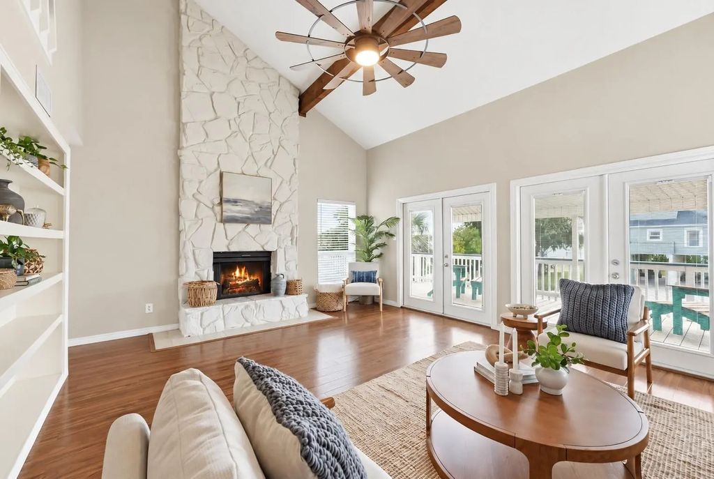 13684 Mutiny Lane, Galveston