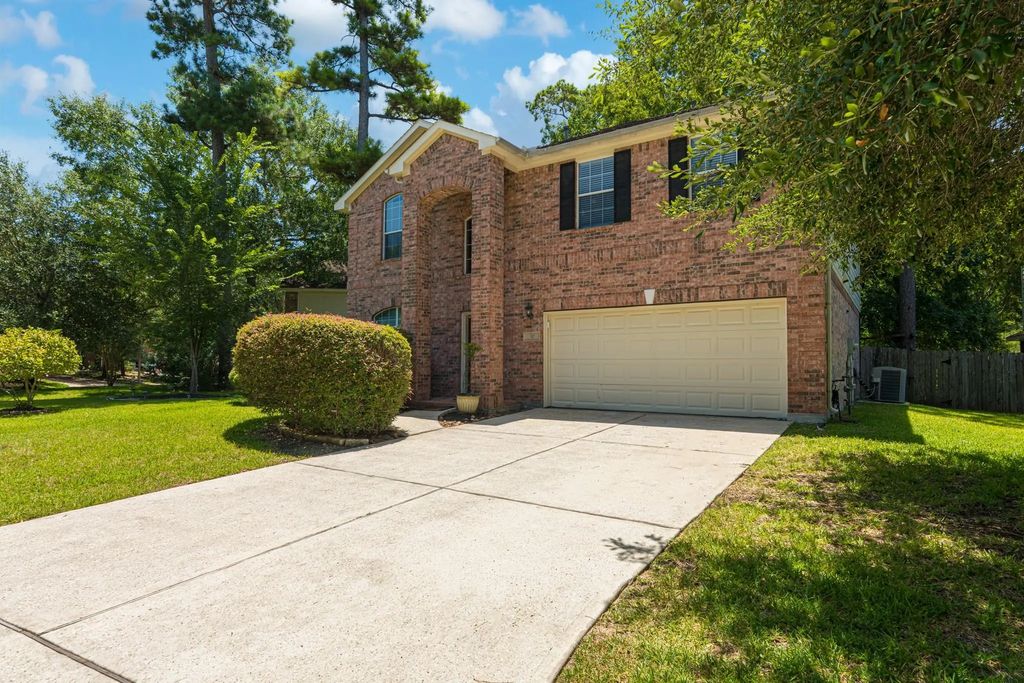 50 N Spinning Wheel Circle, The Woodlands